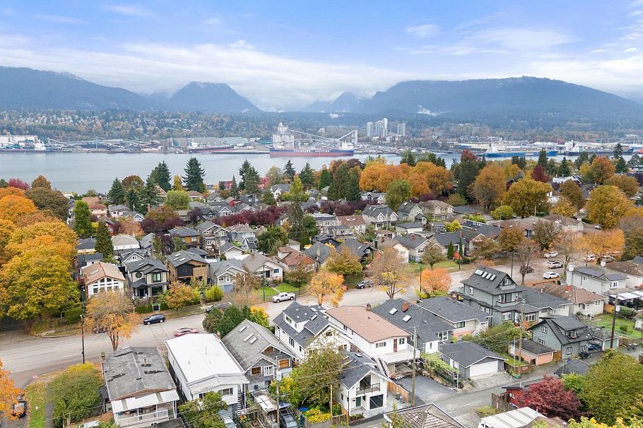 2526 Mcgill Street Vancouver, BC - 26