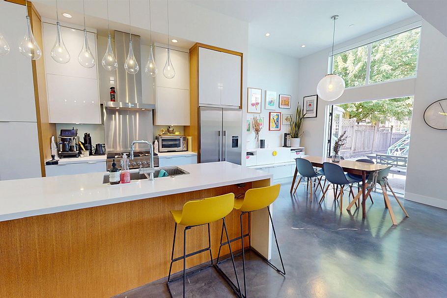 2073 E Pender Street Vancouver, BC - 8