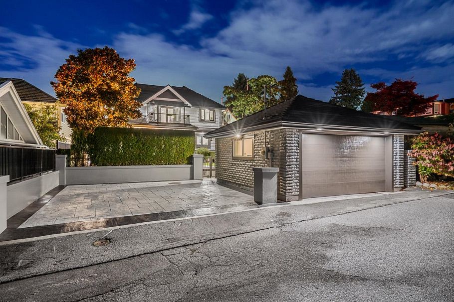 559 E 4th Street North Vancouver, BC - 26