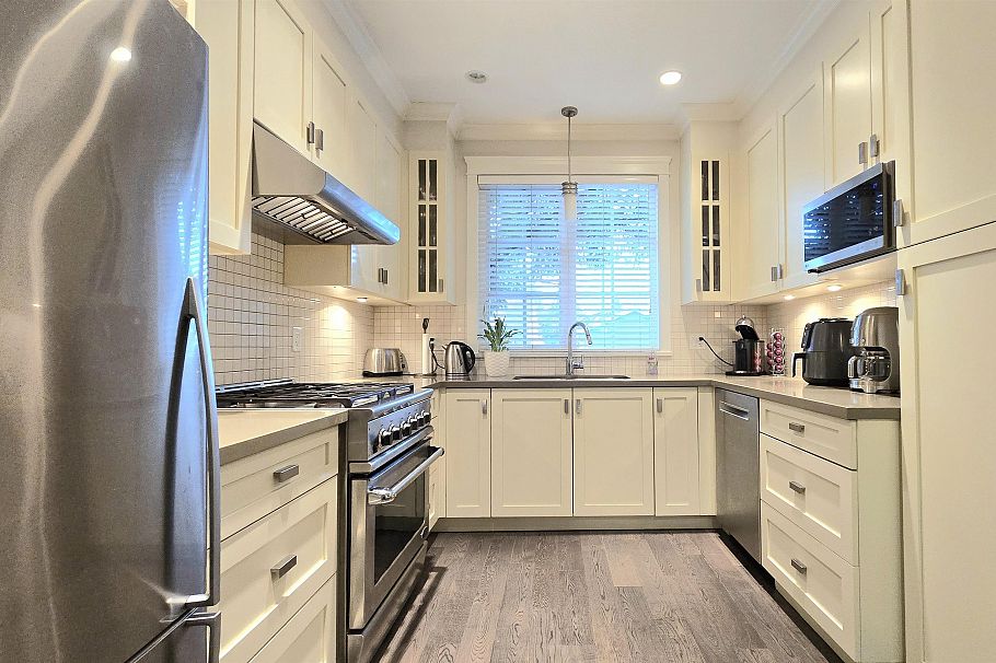 5467 Dunbar Street Vancouver, BC - 7