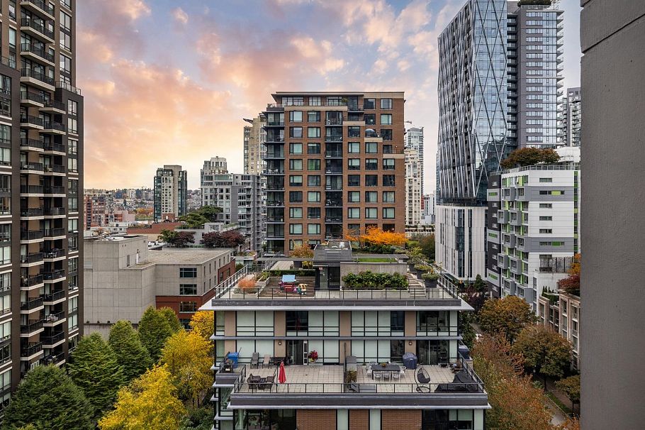 1107 1010 Richards Street Vancouver, BC - 14