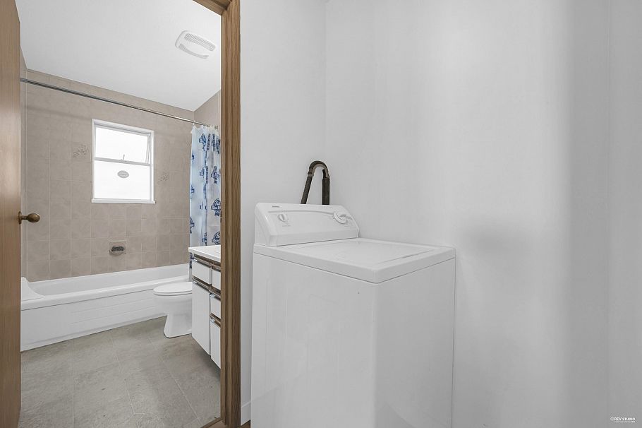 3529 Napier Street Vancouver, BC - 31