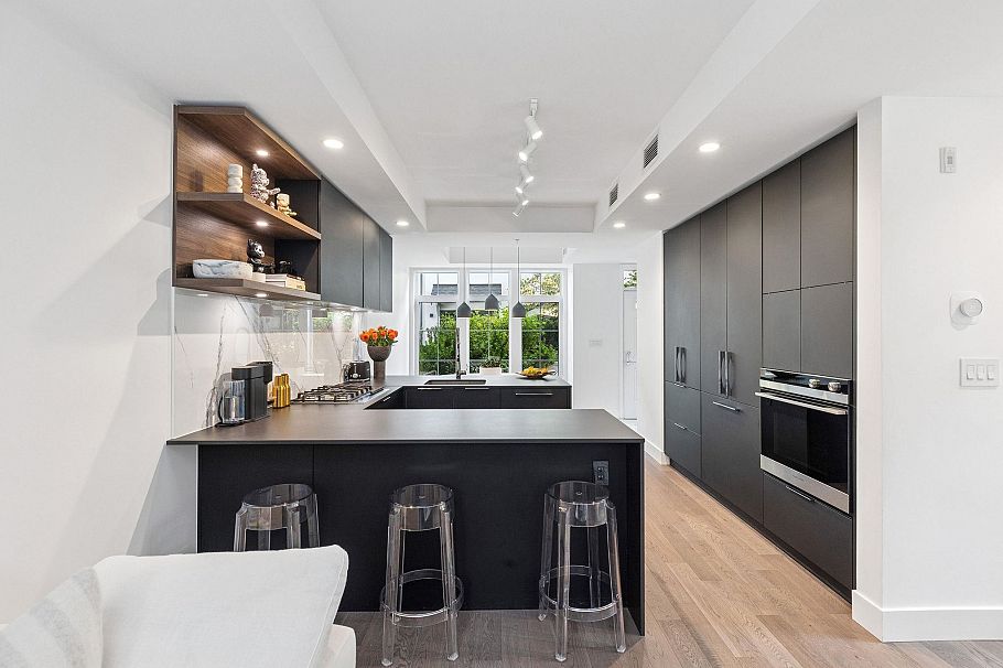 134 2070 Curling Road North Vancouver, BC - 10