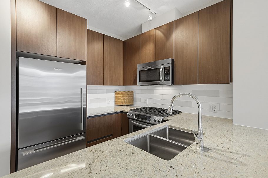 408 135 W 2nd Street North Vancouver, BC - 12