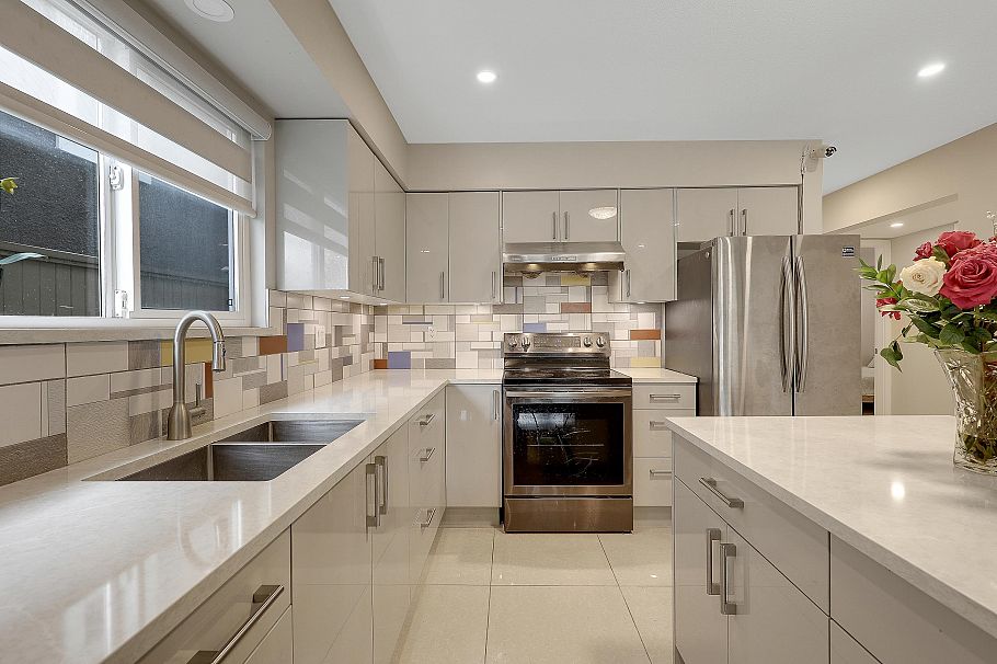 2624 Kitchener Street Vancouver, BC - 23