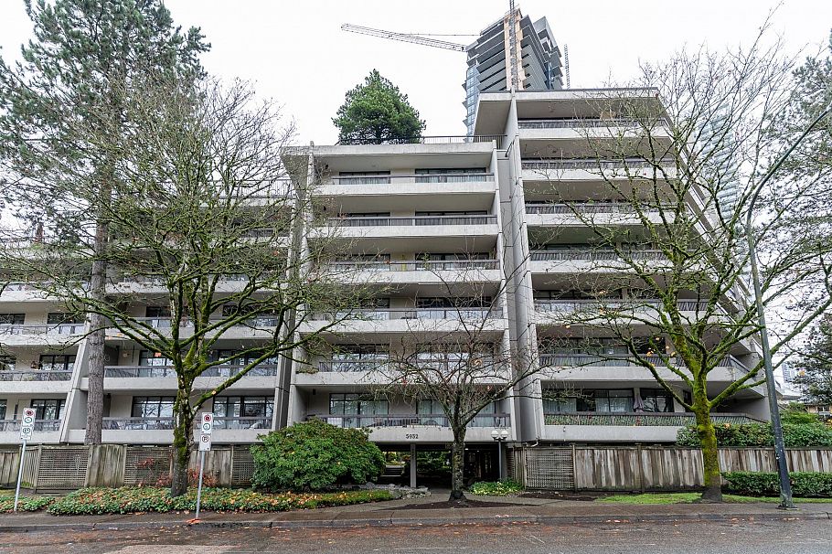 301 5932 Patterson Avenue Burnaby, BC - 2