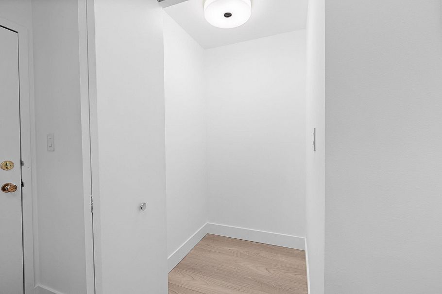 202 1422 E 3rd Avenue Vancouver, BC - 24