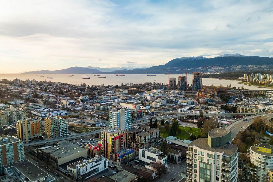 406 1529 W 6th Avenue Vancouver, BC - 37