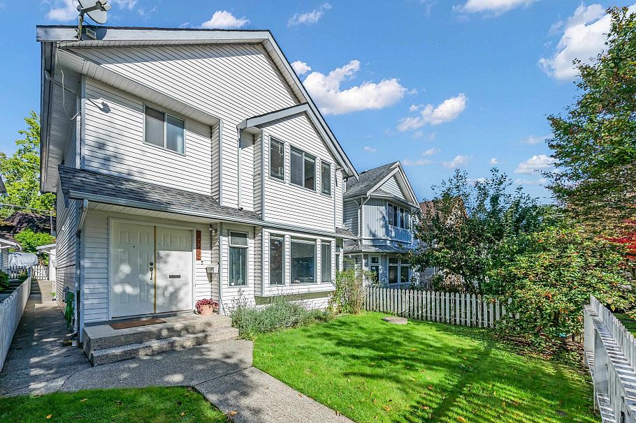 3529 Napier Street Vancouver, BC - 40