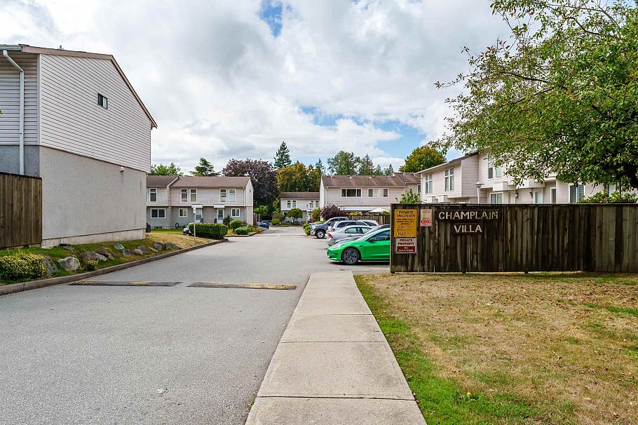 5 3554 E 49th Avenue Vancouver, BC - 32