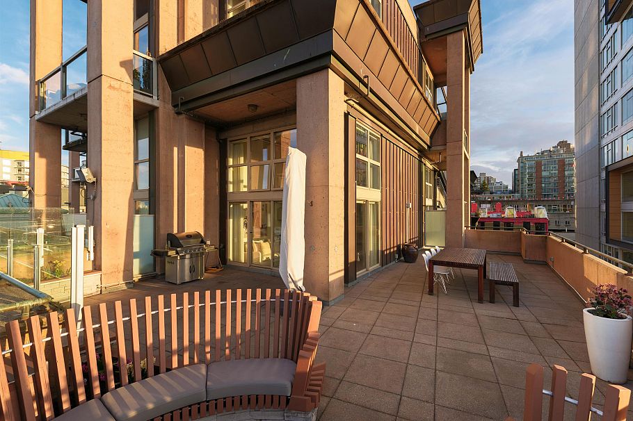 406 1529 W 6th Avenue Vancouver, BC - 29