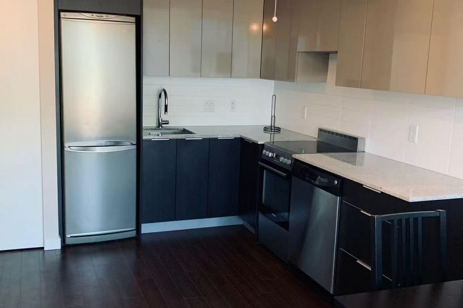 501 1919 Wylie Street Vancouver, BC - 2