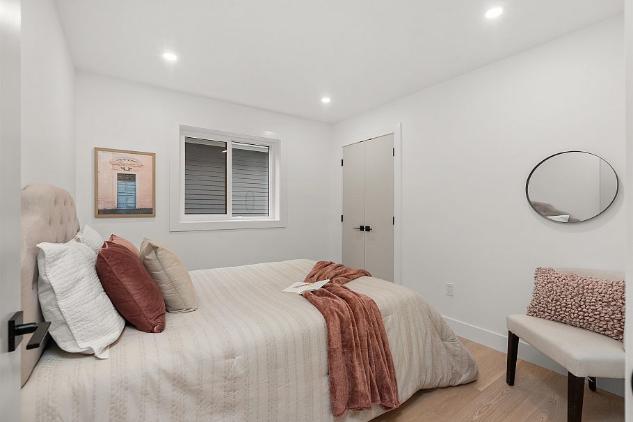 1 1822 E 14th Avenue Vancouver, BC - 10