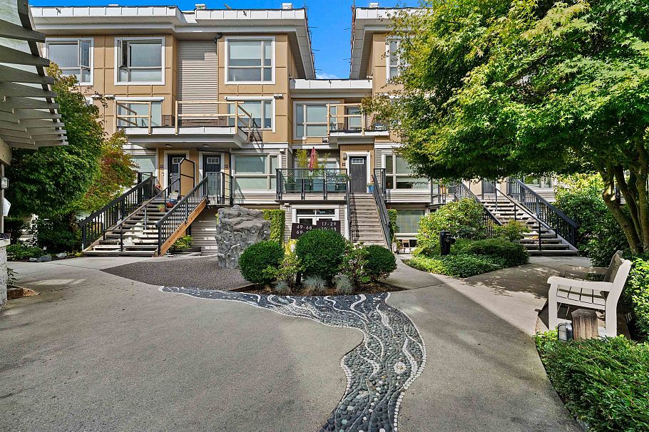 45 728 W 14th Street North Vancouver, BC - 27