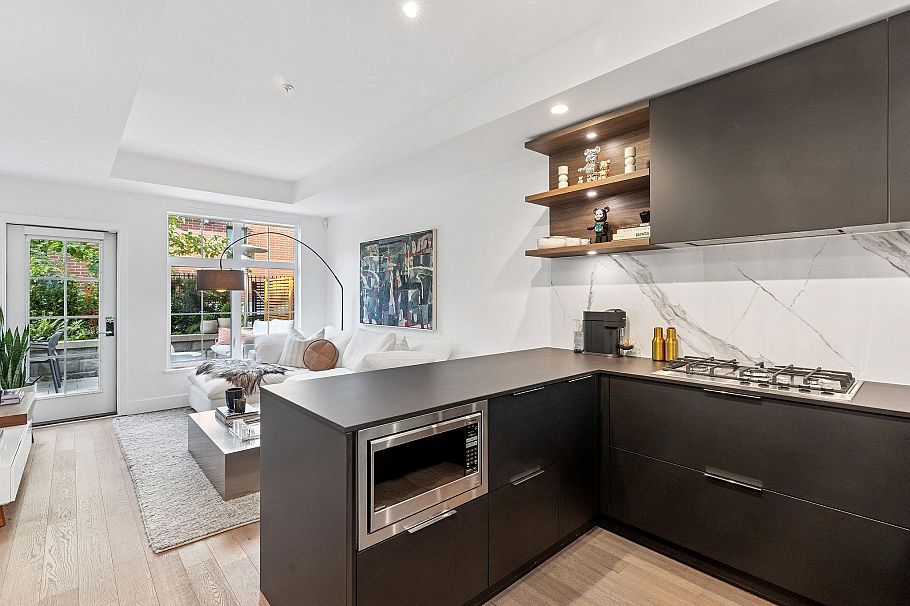 134 2070 Curling Road North Vancouver, BC - 11