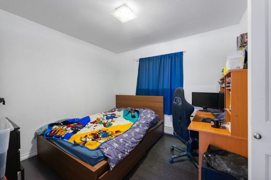 2663 E 41st Avenue Vancouver, BC - 8