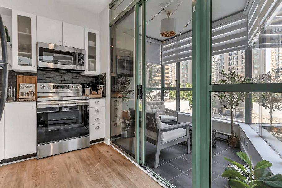 302 1238 Burrard Street Vancouver, BC - 14