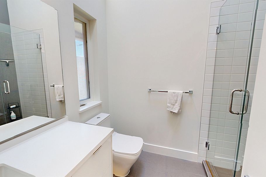 2073 E Pender Street Vancouver, BC - 15