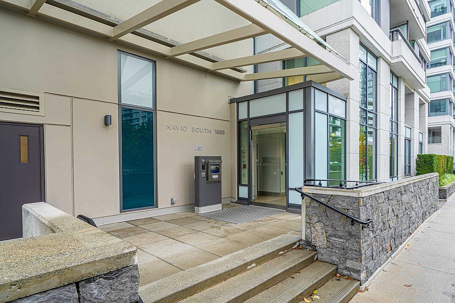 404 1688 Pullman Porter Street Vancouver, BC - 3