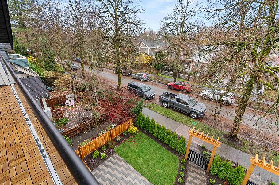 1 1822 E 14th Avenue Vancouver, BC - 20