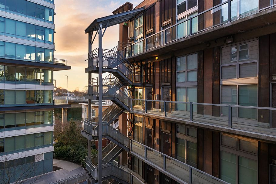 406 1529 W 6th Avenue Vancouver, BC - 34