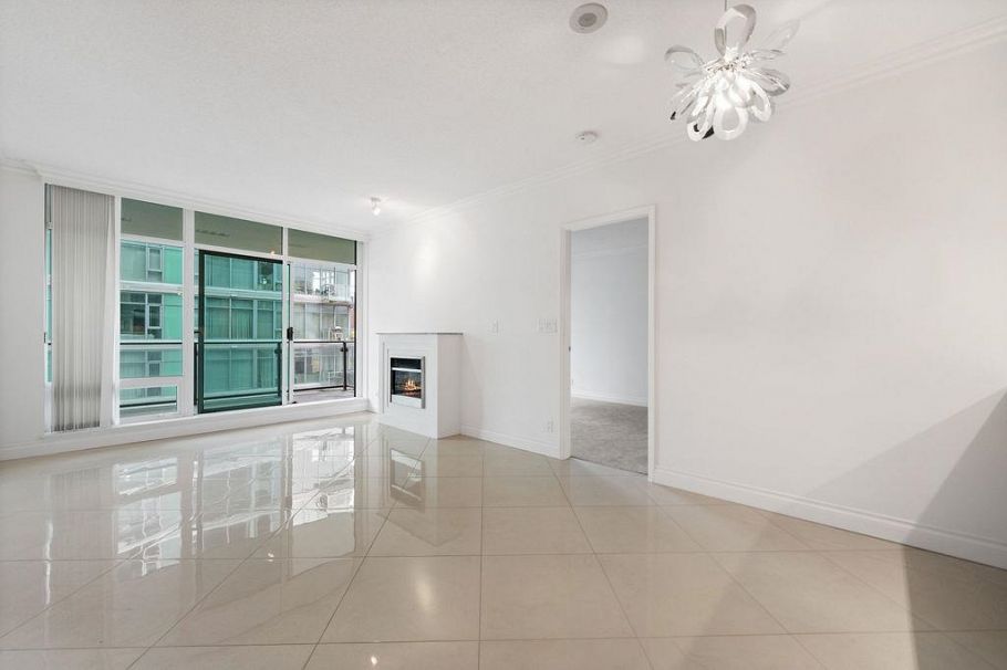 403 162 Victory Ship Way North Vancouver, BC - 12