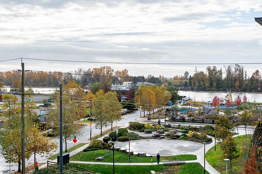 502 3281 E Kent Avenue North Avenue Vancouver, BC - 32