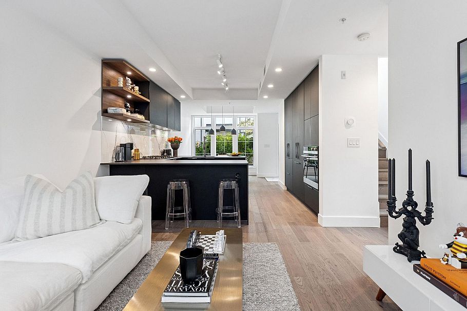 134 2070 Curling Road North Vancouver, BC - 5