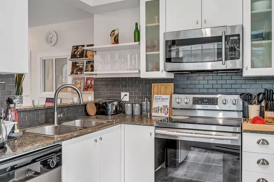 302 1238 Burrard Street Vancouver, BC - 13