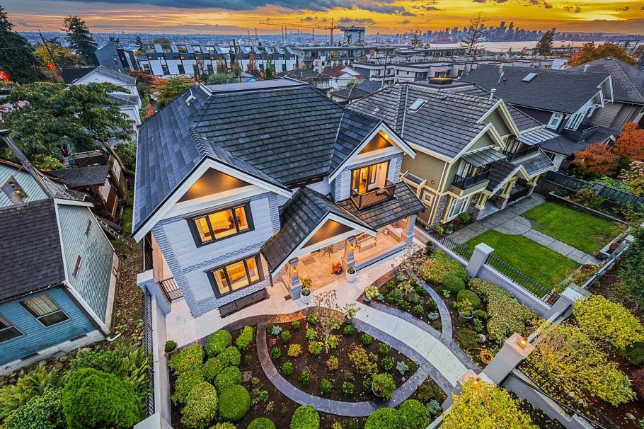 559 E 4th Street North Vancouver, BC - 30