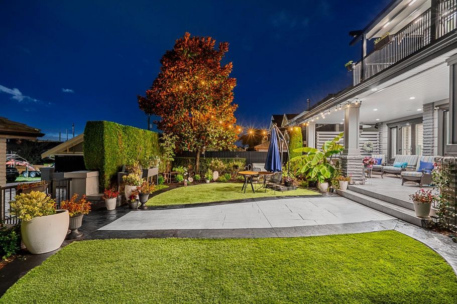 559 E 4th Street North Vancouver, BC - 24