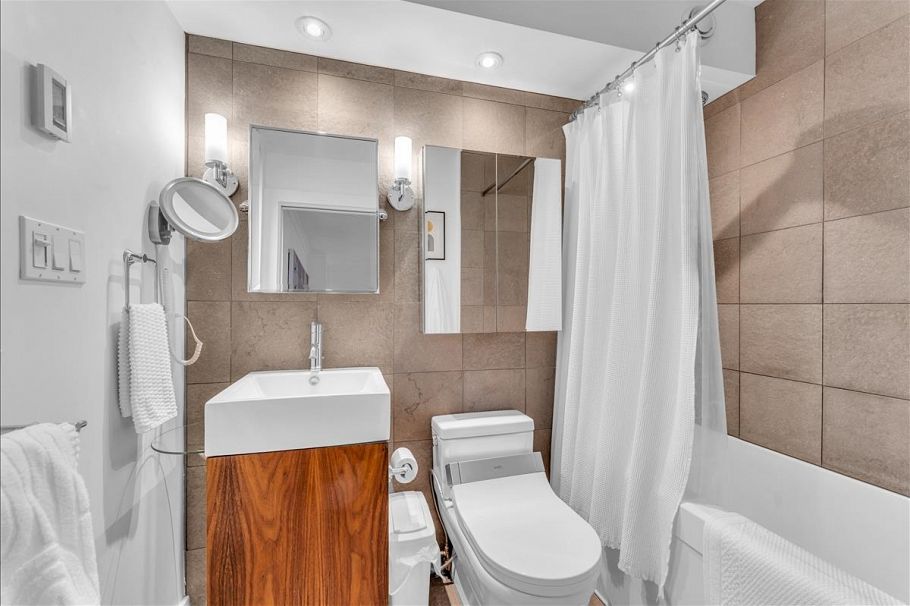 401 1330 Jervis Street Vancouver, BC - 18