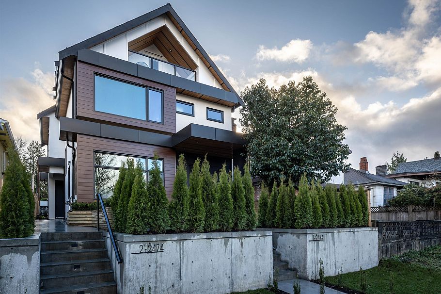 2 2474 E 21st Avenue Vancouver, BC - 1