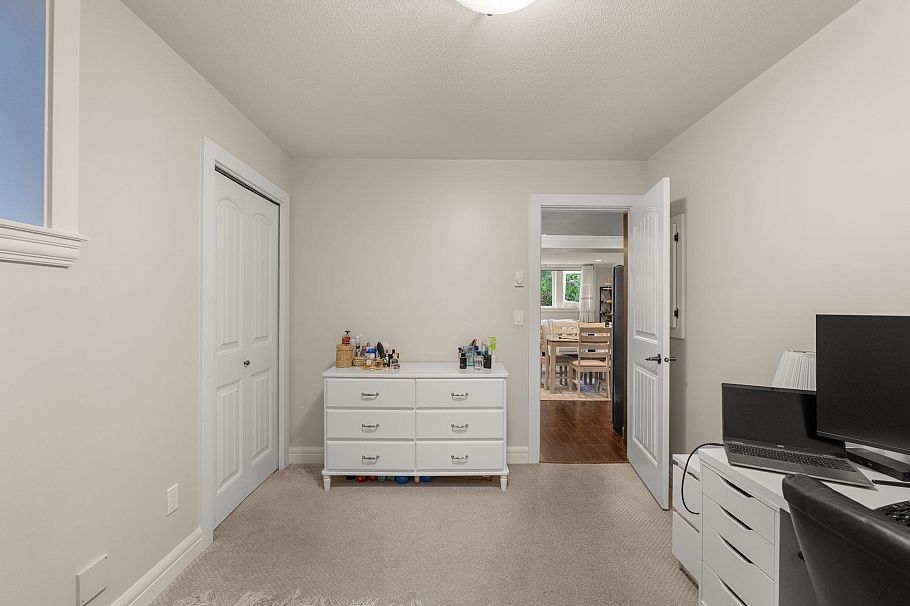 452 Tempe Crescent North Vancouver, BC - 39