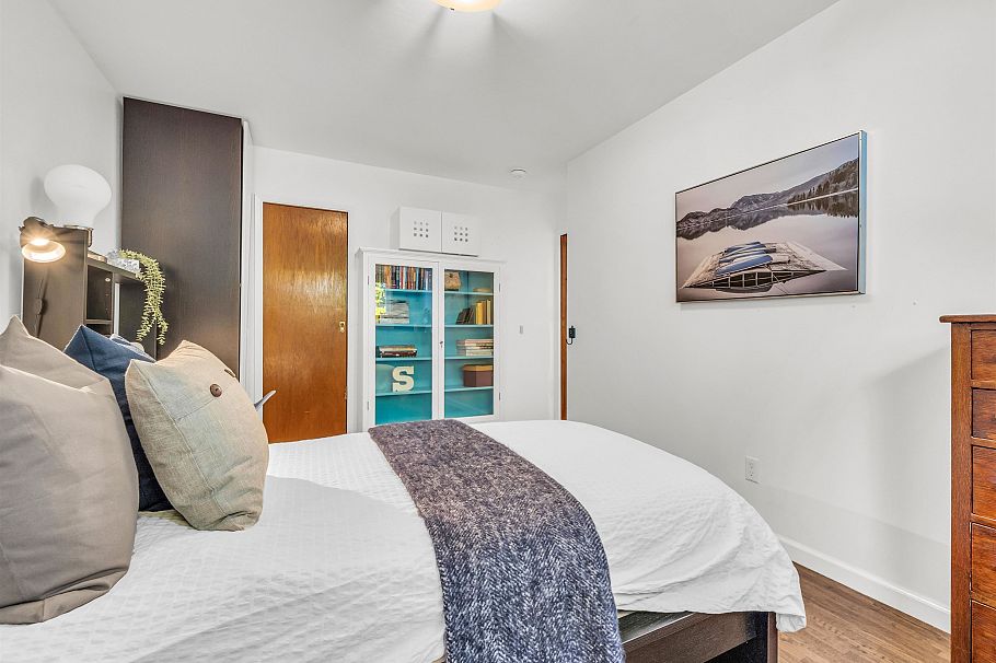 1327 E 29th Avenue Vancouver, BC - 14