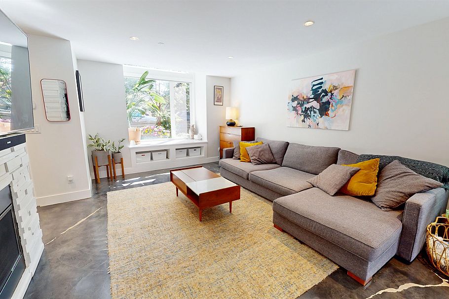 2073 E Pender Street Vancouver, BC - 7