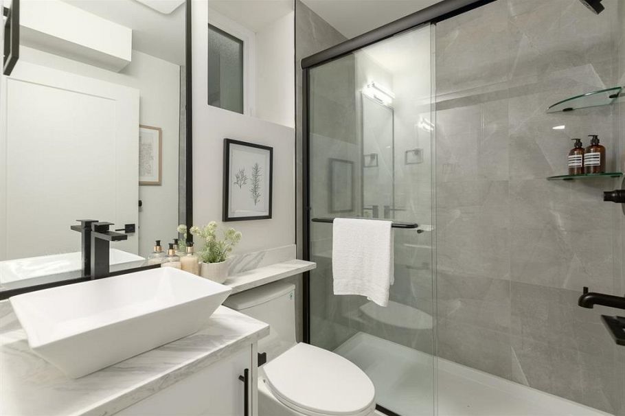 2 2658 Dundas Street Vancouver, BC - 21