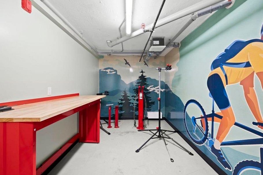 202 128 E 8th Street North Vancouver, BC - 24