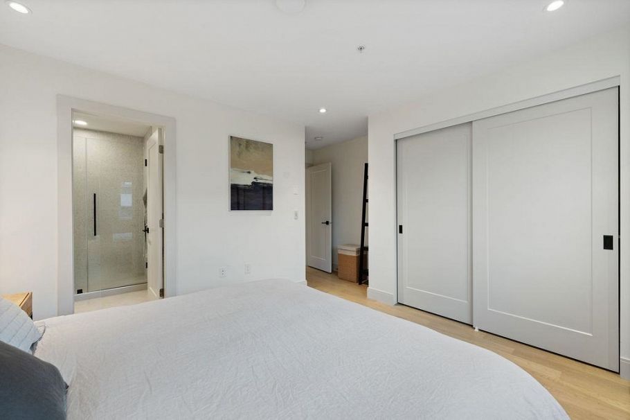 27 632 E 3rd Street North Vancouver, BC - 21