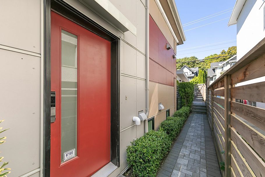 2431 W Broadway Street Vancouver, BC - 3