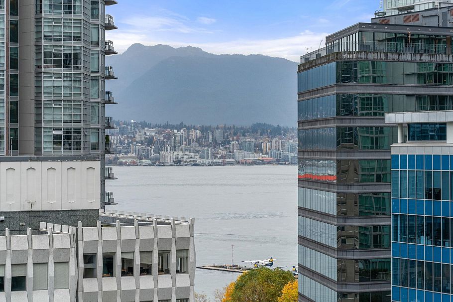 1101 1211 Melville Street Vancouver, BC - 1