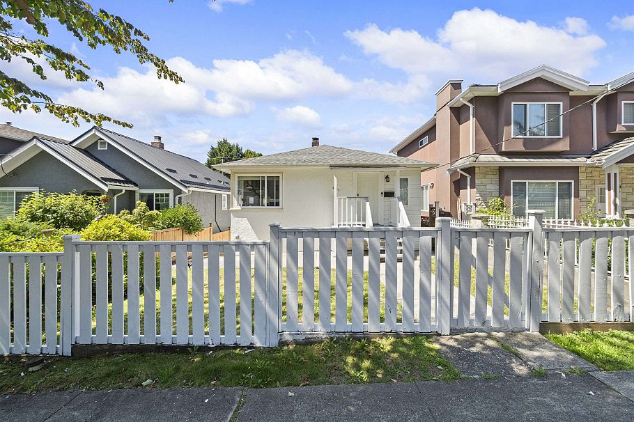 4763 Killarney Street Vancouver, BC - 24