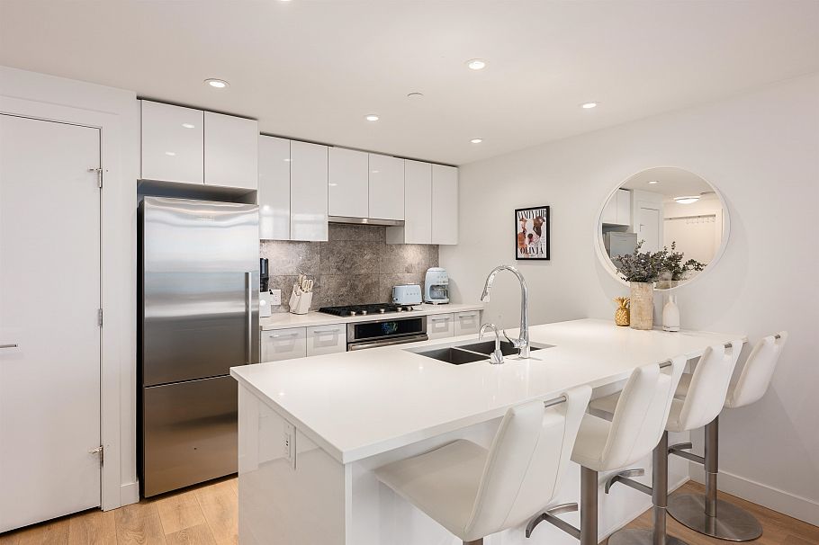 906 3557 Sawmill Crescent Vancouver, BC - 5