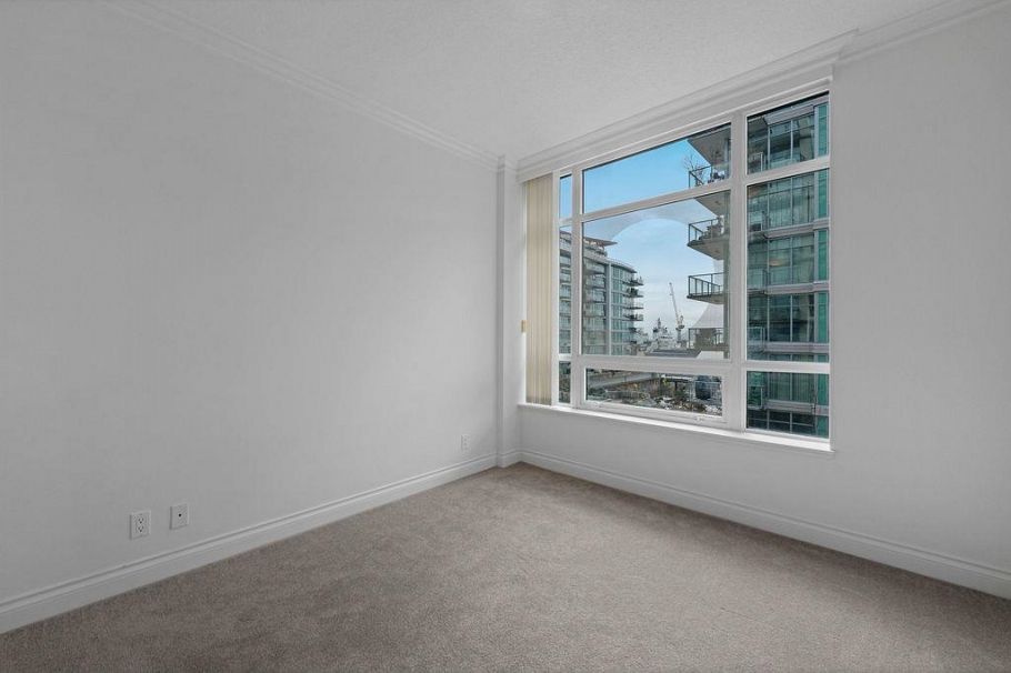 403 162 Victory Ship Way North Vancouver, BC - 33