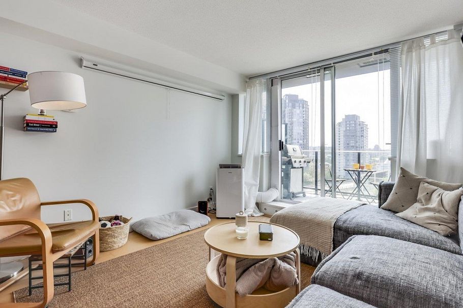 912 1325 Rolston Street Vancouver, BC - 4