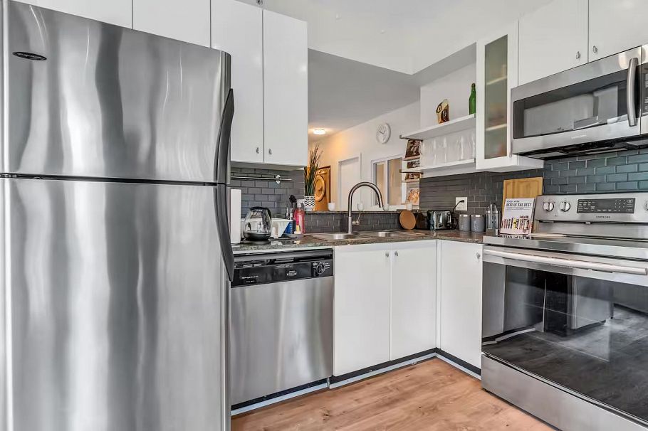 302 1238 Burrard Street Vancouver, BC - 12