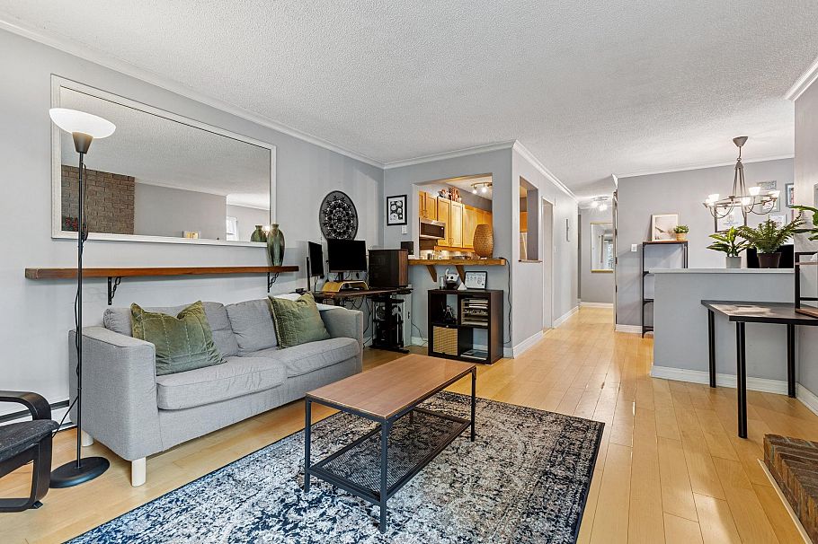 204 1234 Pendrell Street Vancouver, BC - 5