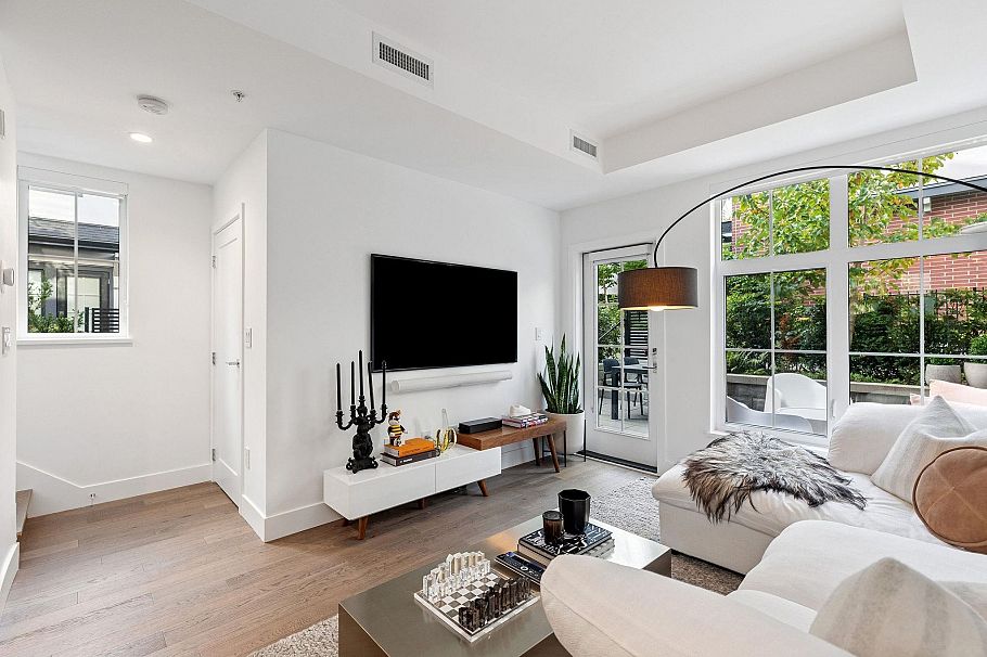 134 2070 Curling Road North Vancouver, BC - 8