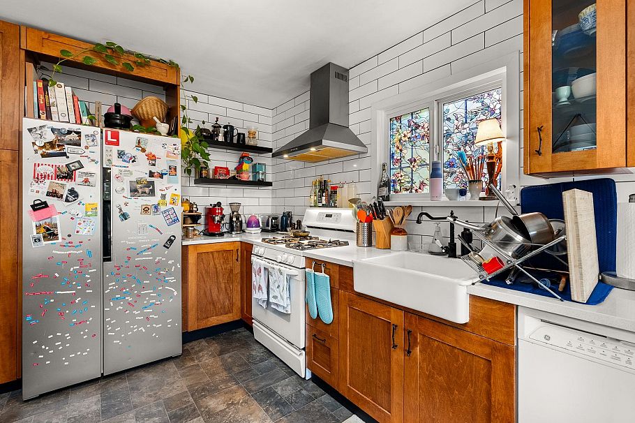 831 E 38th Avenue Vancouver, BC - 6