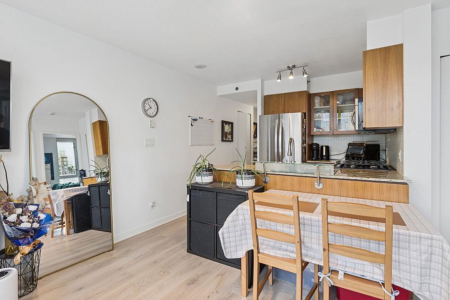 1101 822 Seymour Street Vancouver, BC - 5